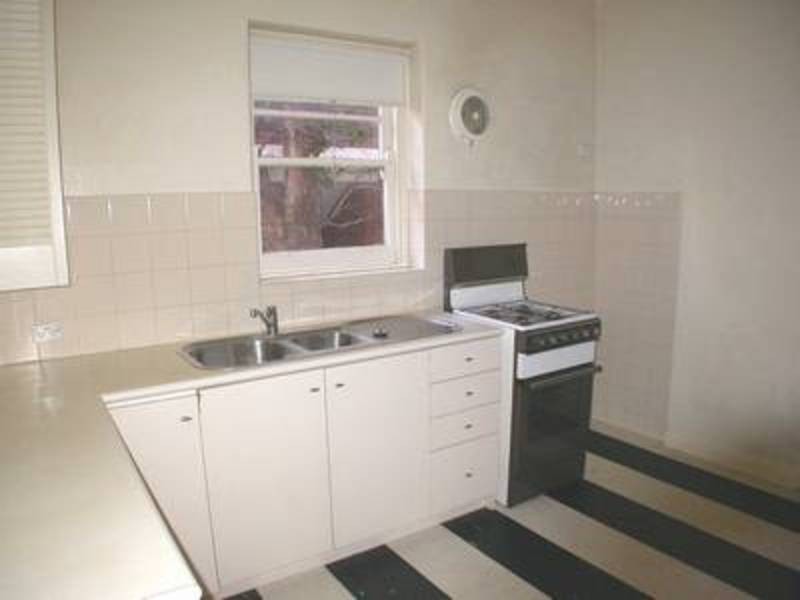 2/29 Eildon Road, St Kilda VIC 3182