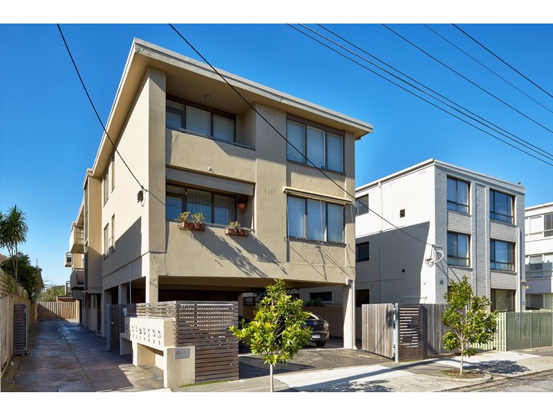 102 Westbury  Street, St Kilda East VIC 3183