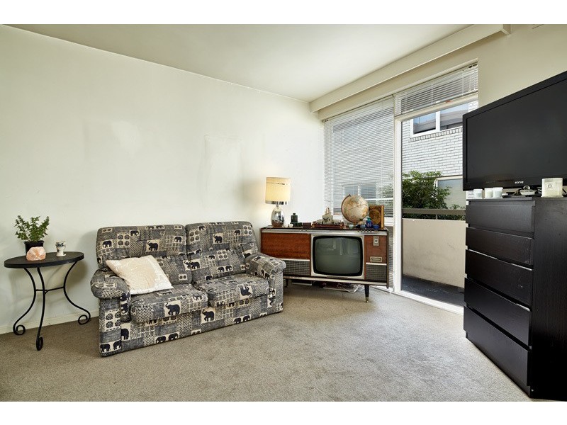 102 Westbury  Street, St Kilda East VIC 3183