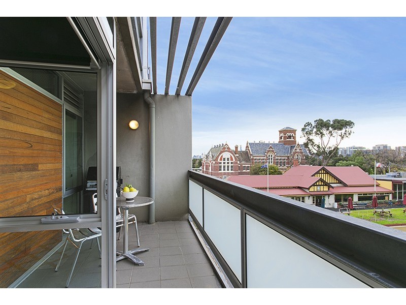 32/64 Fitzroy Street, St Kilda VIC 3182