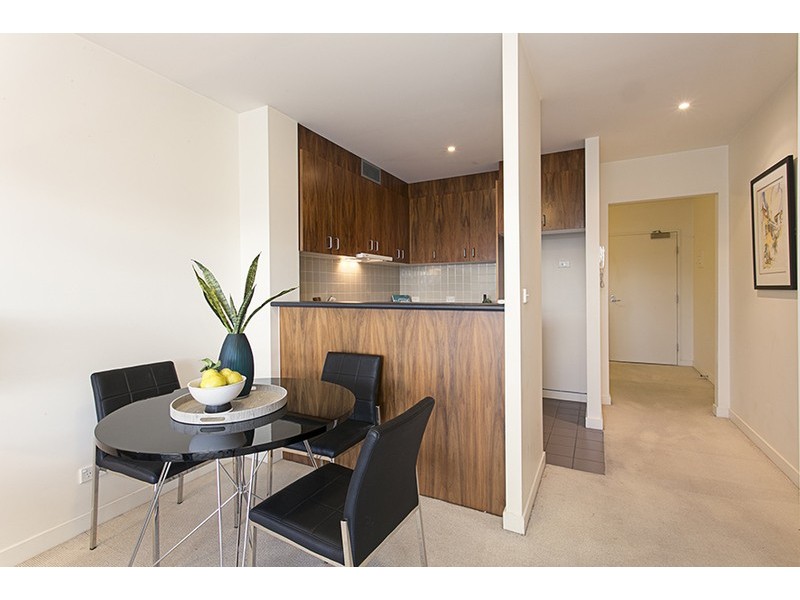 32/64 Fitzroy Street, St Kilda VIC 3182