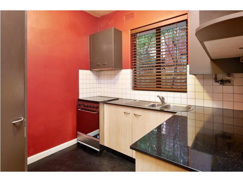 2/37 Grey Street, St Kilda VIC 3182