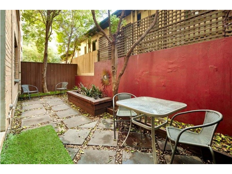 2/37 Grey Street, St Kilda VIC 3182