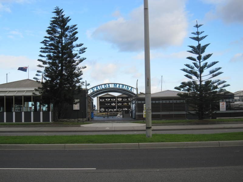 6/44 Marine Parade, St Kilda VIC 3182