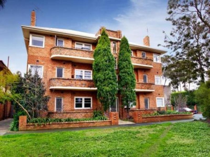 2/4 Church Square, St Kilda VIC 3182
