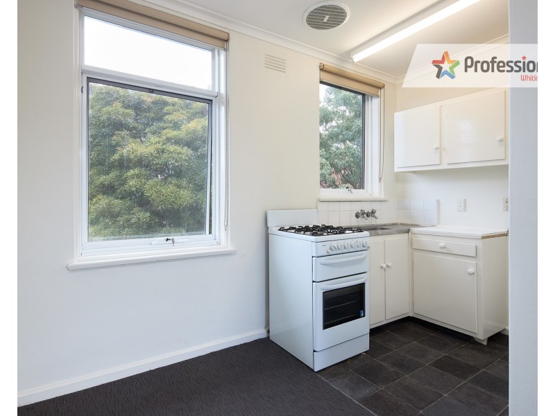11/23 Robe Street, St Kilda VIC 3182