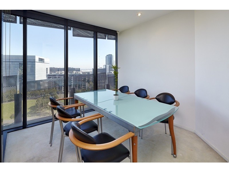 S1209/8 Waterview Walk, Docklands VIC 3008