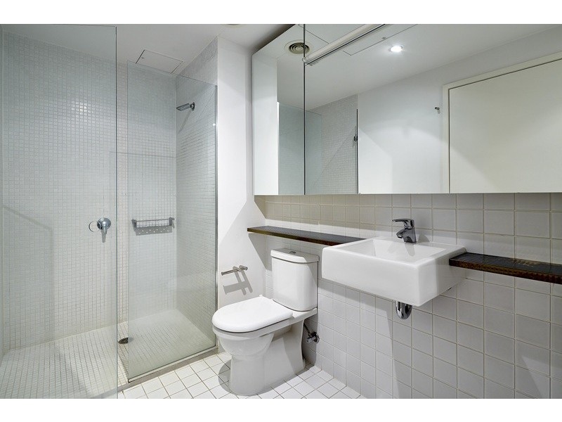 S1209/8 Waterview Walk, Docklands VIC 3008