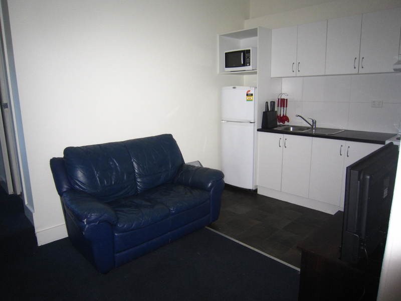2/32 Grey Street, St Kilda VIC 3182