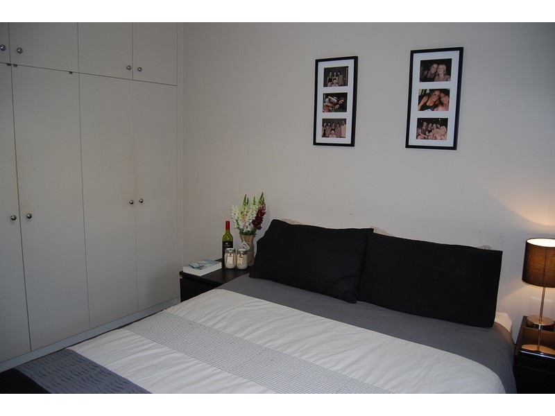 5A Hammerdale Avenue, St Kilda East VIC 3183