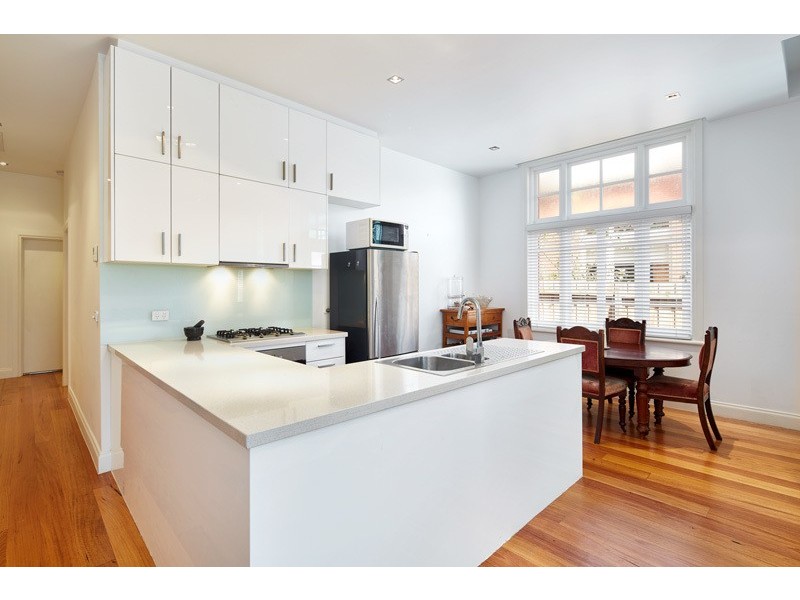 2/21 Jackson Street, St Kilda VIC 3182