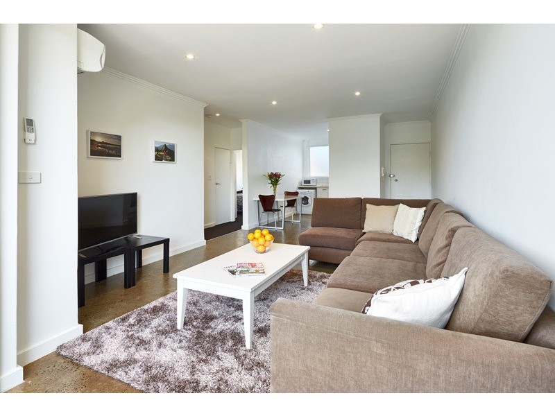 8/25 York Street, St Kilda West VIC 3182