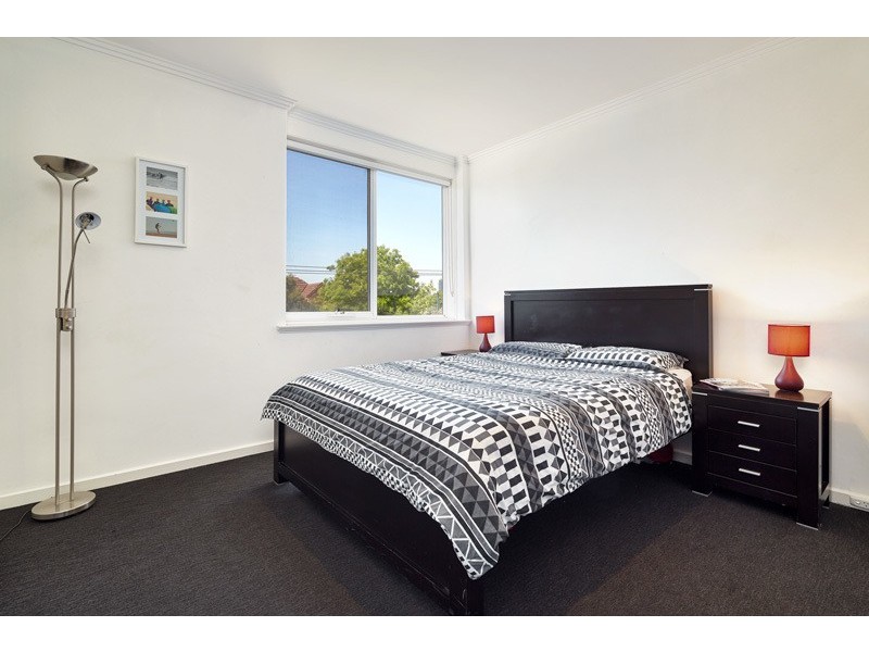 8/25 York Street, St Kilda West VIC 3182