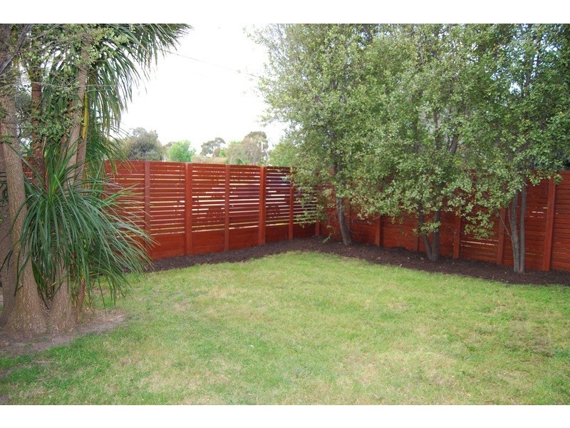 8 Commercial Road, Mentone VIC 3194