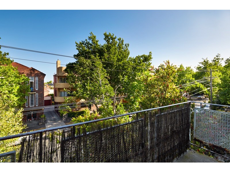 14/2 Dickens Street, Elwood VIC 3184