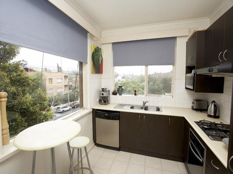 10/22 Mitford Street, St Kilda VIC 3182