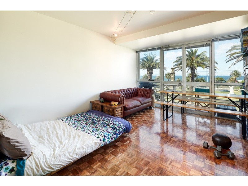 9/4 Alfred Square, St Kilda VIC 3182