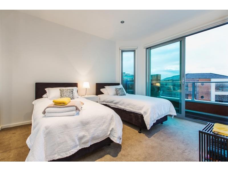 1a Bay Road, Sandringham VIC 3191