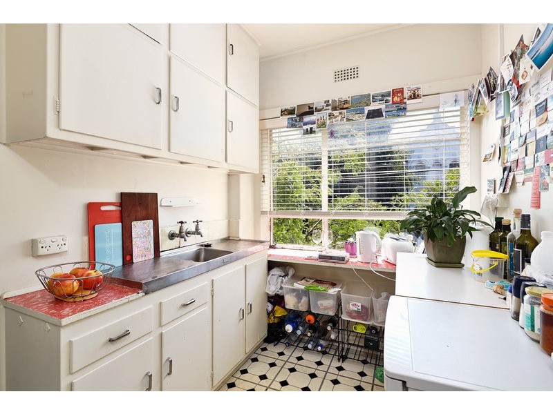 8/11 Burnett Street, St Kilda VIC 3182