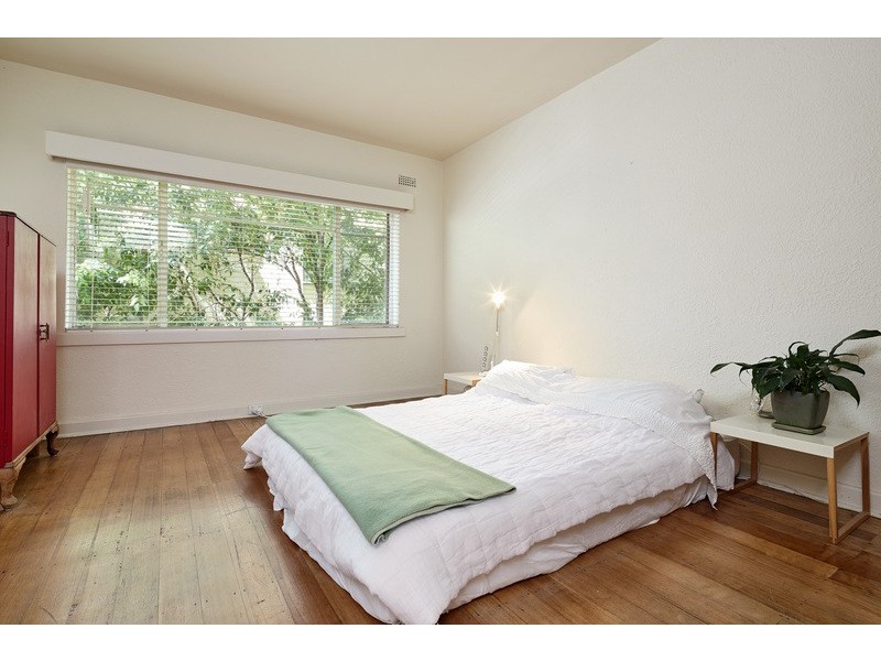 8/11 Burnett Street, St Kilda VIC 3182