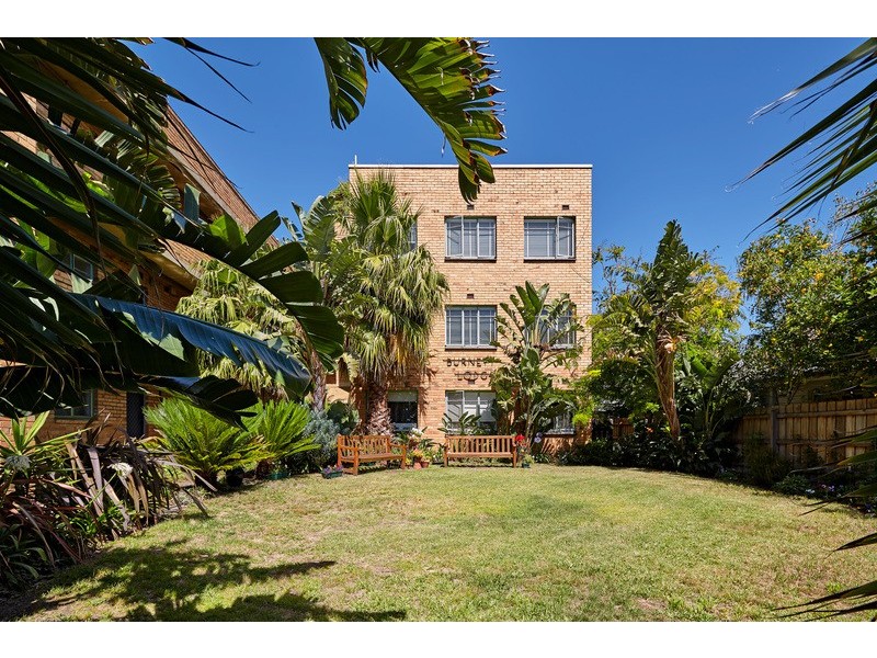 8/11 Burnett Street, St Kilda VIC 3182
