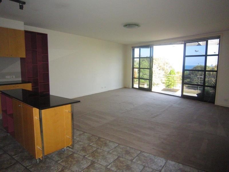 8/3 Ormond Esplanade, Elwood VIC 3184