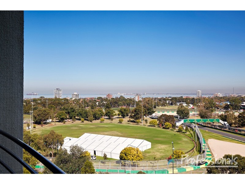 1001/81 Queens Road, Melbourne VIC 3004