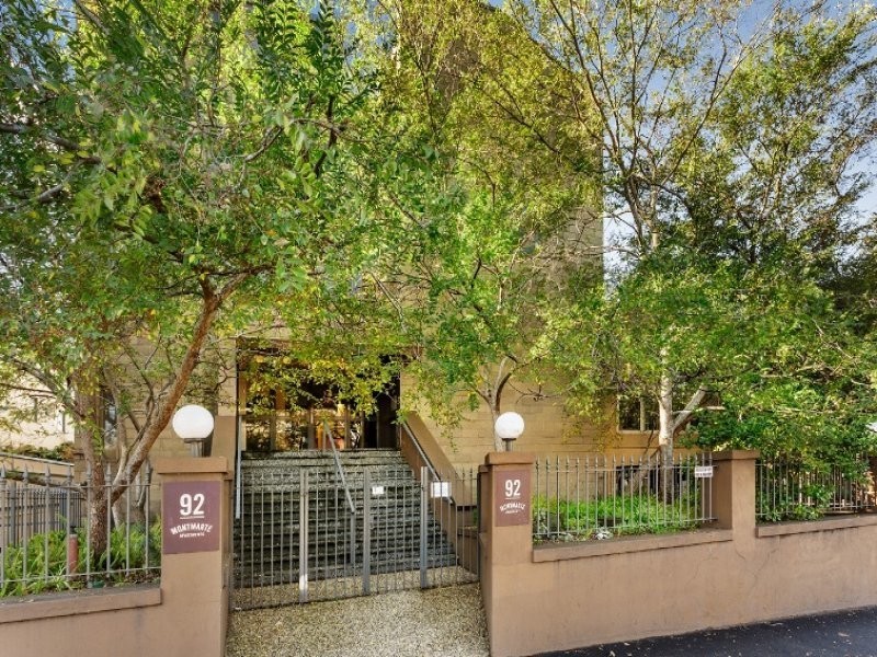 10/92 Grey Street, St Kilda VIC 3182