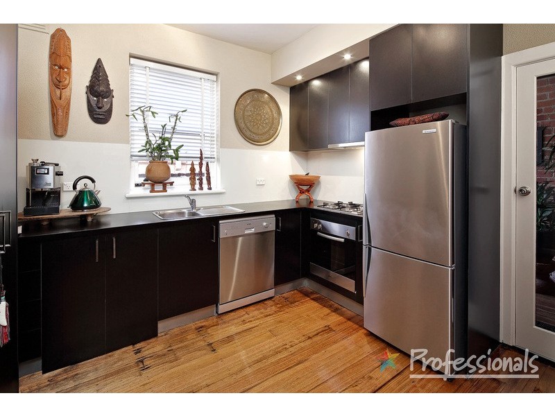 2/81 Hotham Street, St Kilda East VIC 3183