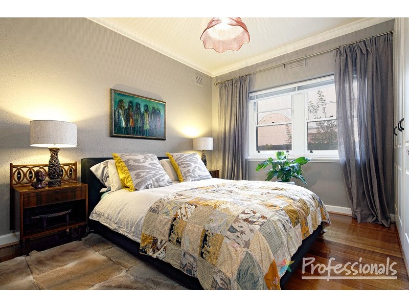 2/81 Hotham Street, St Kilda East VIC 3183