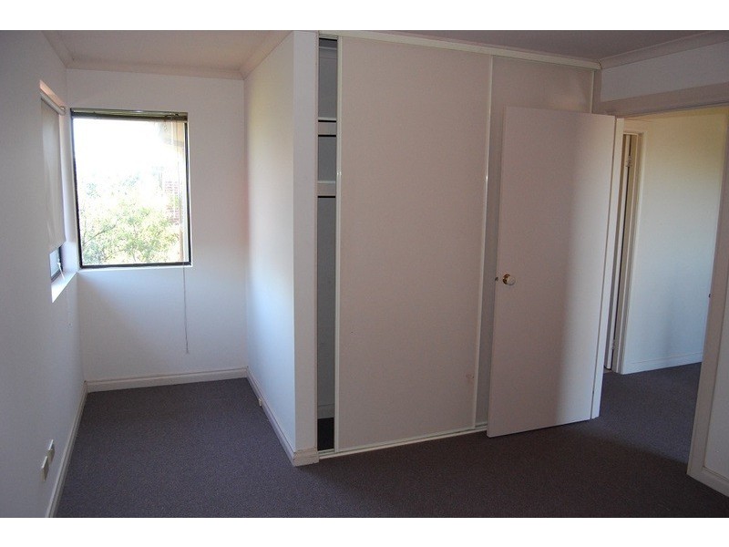 4/8 Fintonia Street, Oakleigh VIC 3166