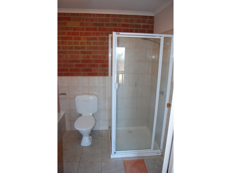 4/8 Fintonia Street, Oakleigh VIC 3166