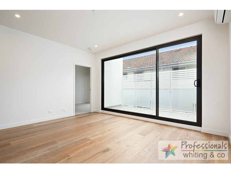 18/14 Maroona Road, Carnegie VIC 3163