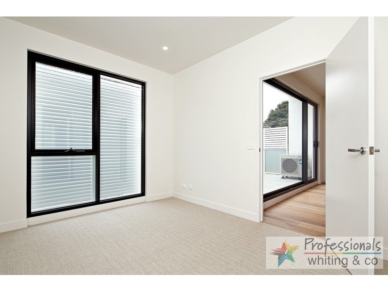 18/14 Maroona Road, Carnegie VIC 3163