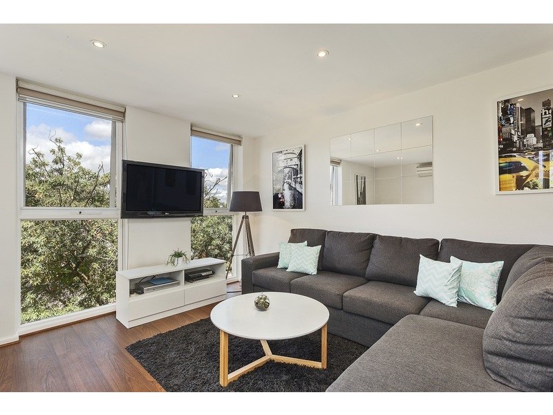 325 Orrong Road, St Kilda East VIC 3183