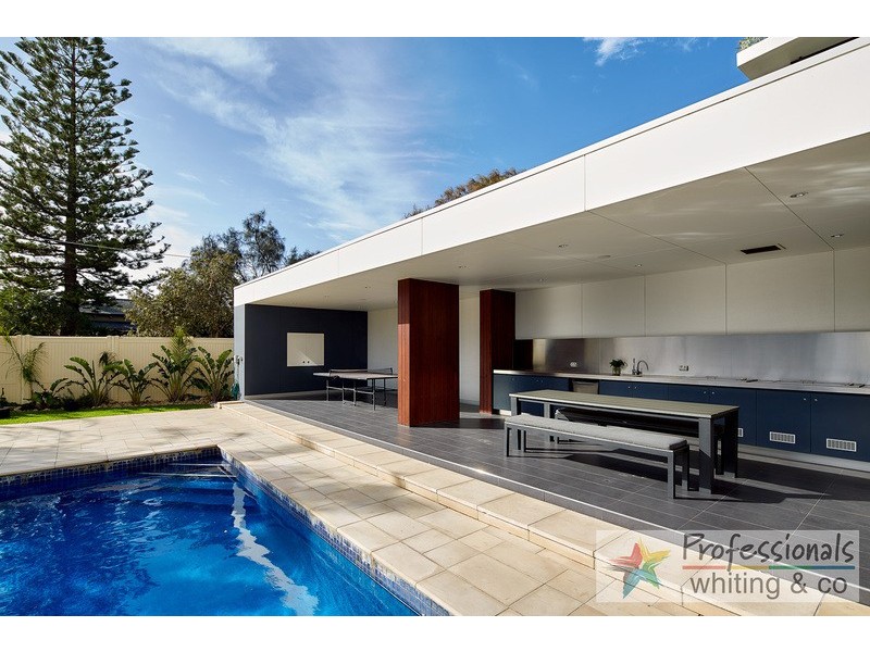 92/8-10 The Esplanade, St Kilda VIC 3182