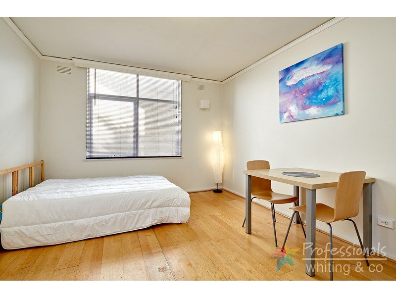 8/239 Canterbury Road, St Kilda VIC 3182