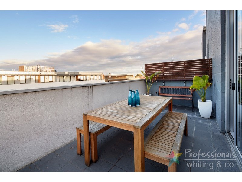 301/122-128 Ormond Road, Elwood VIC 3184