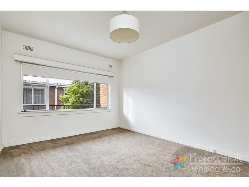 16/289 Barkly Street, St Kilda VIC 3182