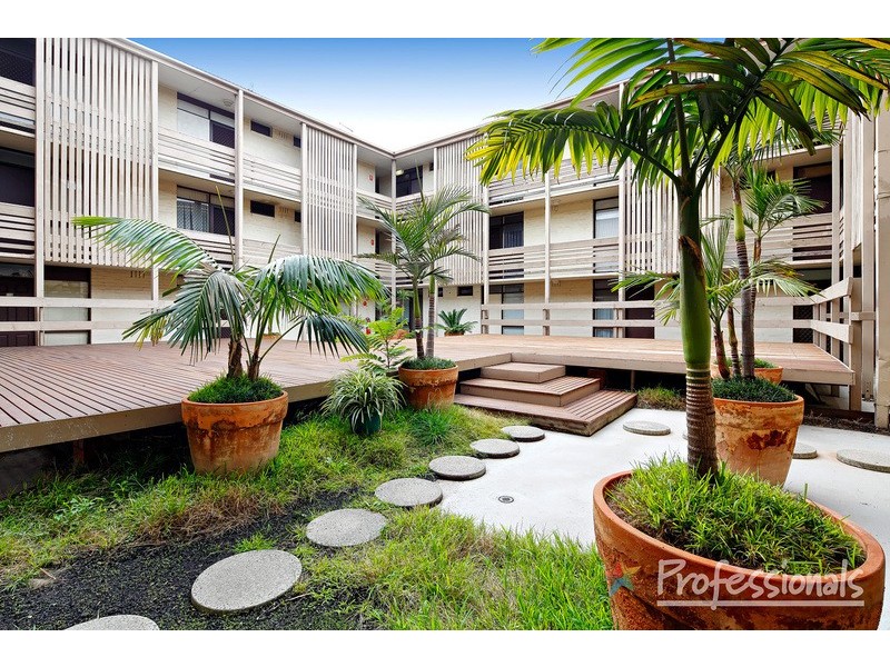 44 Barkly Street, St Kilda VIC 3182