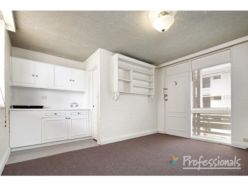 44 Barkly Street, St Kilda VIC 3182