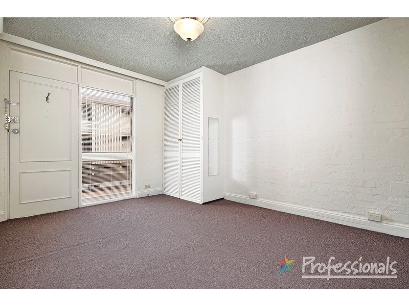 44 Barkly Street, St Kilda VIC 3182