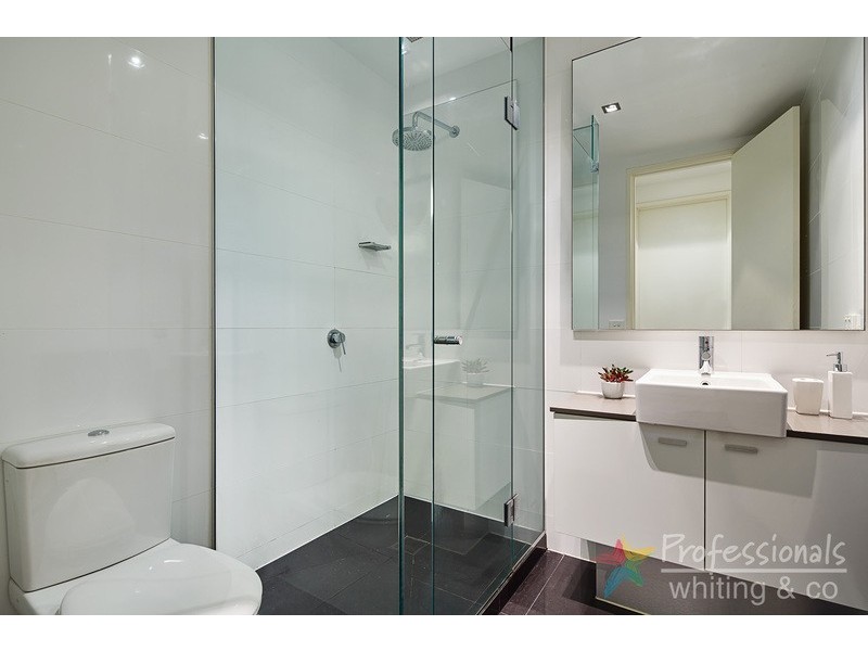 13/17 Robe Street, St Kilda VIC 3182