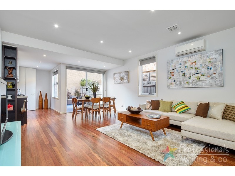 #24 Greeves Street, St Kilda VIC 3182