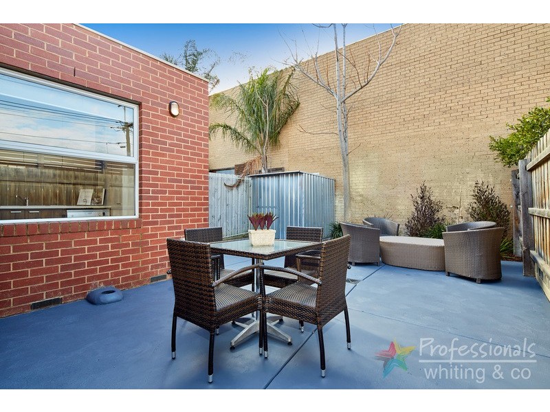 #24 Greeves Street, St Kilda VIC 3182