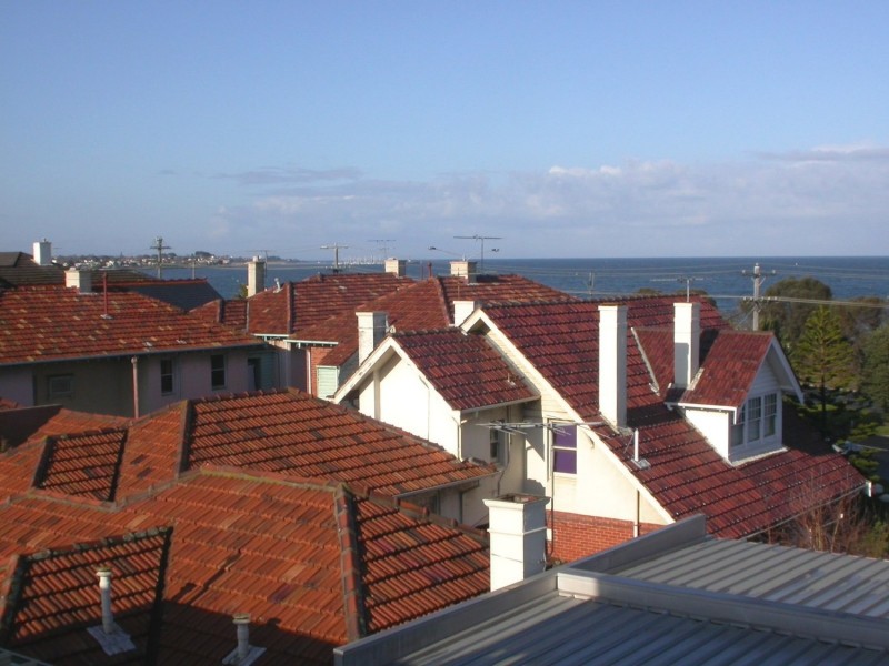 10/11 Bluff Avenue, Elwood VIC 3184