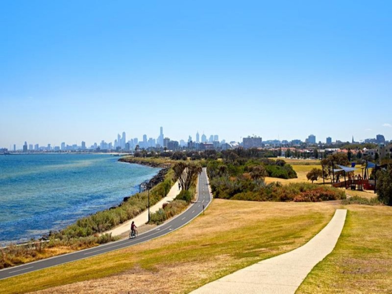 10/11 Bluff Avenue, Elwood VIC 3184