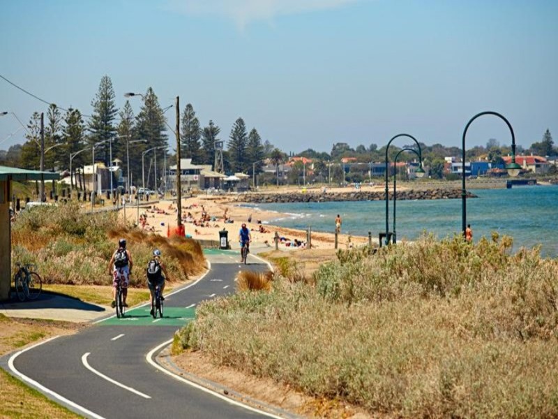 10/11 Bluff Avenue, Elwood VIC 3184