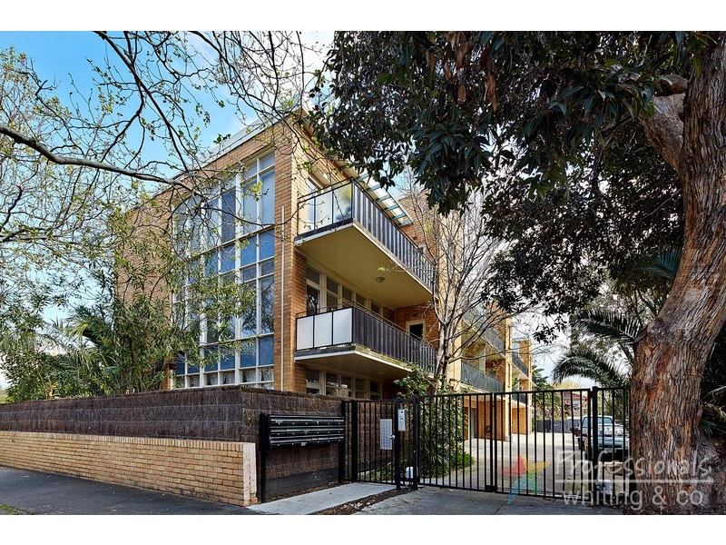 2/64 Broadway, Elwood VIC 3184