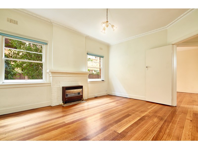 2/40 Barkly Street, St Kilda VIC 3182